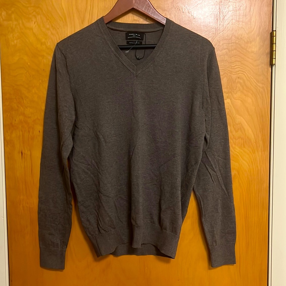 Medium Zara Man  V-neck Sweater  Gray Banded hem on waist and arms
